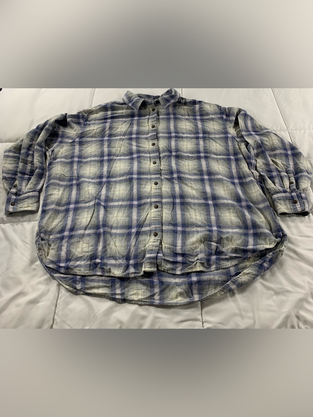 Pre loved gap button up shirt size XL